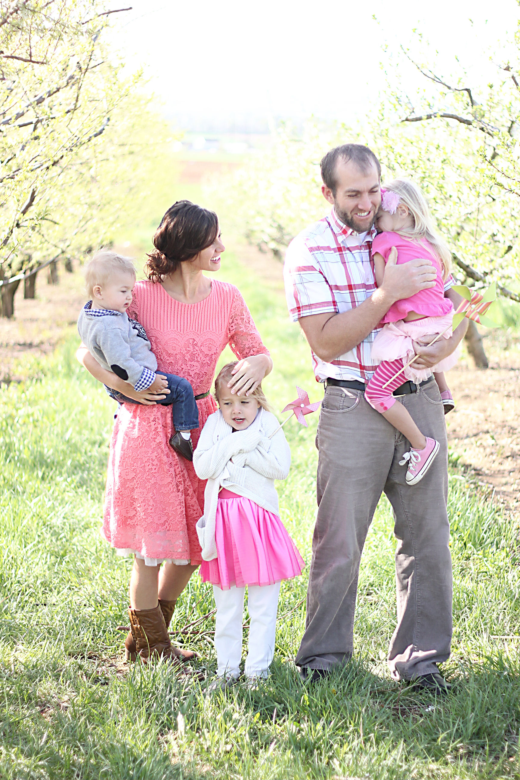 a-family-photo-shoot-skies-of-parchment