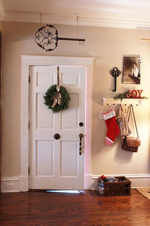 Christmas Cottage l front door entry