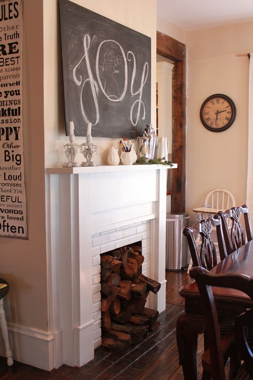 Christmas Cottage l oversized chalkboard in dining room